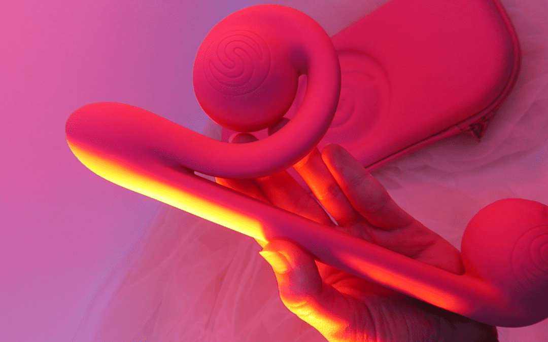 Snail Vibe Review: One Vibrator for G-Spot and Clitoral Stimulation